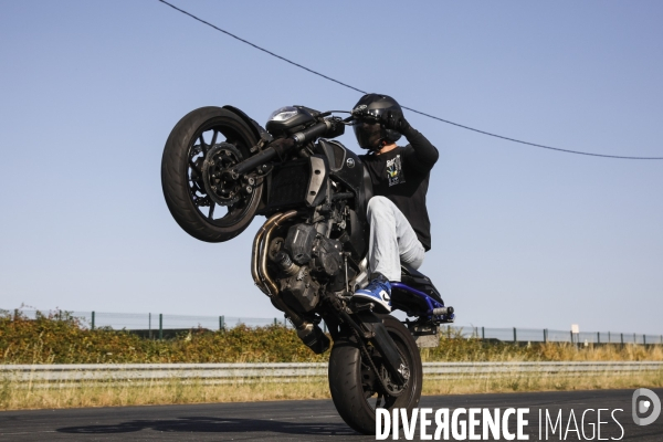 L association SOS Rodéo organise une session sur Bordeaux de Cross-Bitume