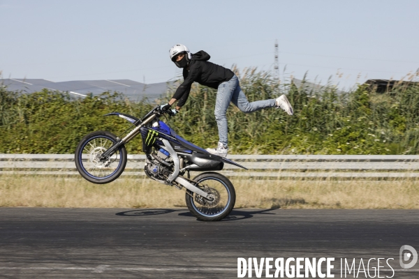 L association SOS Rodéo organise une session sur Bordeaux de Cross-Bitume