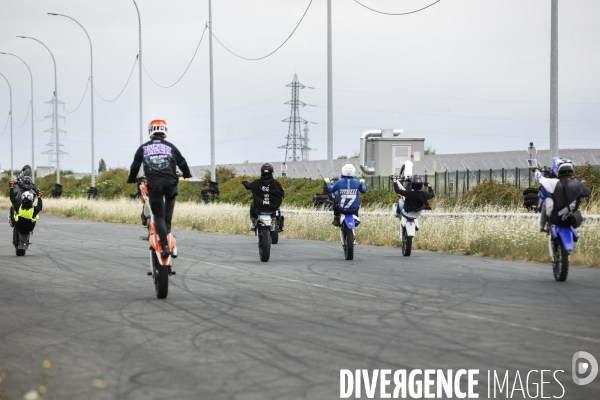 L association SOS Rodéo organise une session sur Bordeaux de Cross-Bitume
