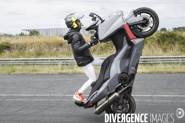 L association SOS Rodéo organise une session sur Bordeaux de Cross-Bitume