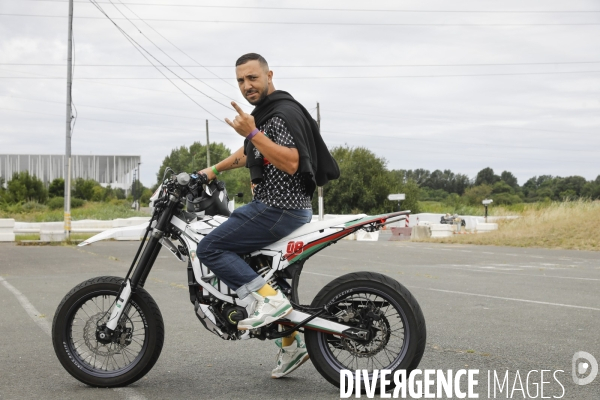 L association SOS Rodéo organise une session sur Bordeaux de Cross-Bitume