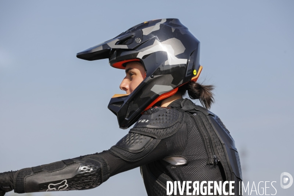 L association SOS Rodéo organise une session sur Bordeaux de Cross-Bitume