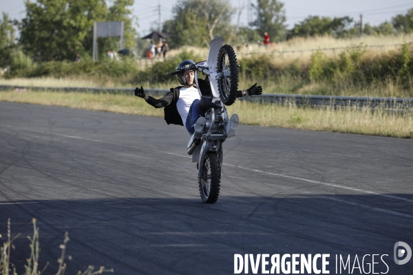 L association SOS Rodéo organise une session sur Bordeaux de Cross-Bitume