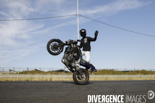 L association SOS Rodéo organise une session sur Bordeaux de Cross-Bitume