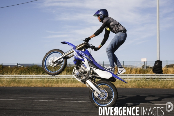 L association SOS Rodéo organise une session sur Bordeaux de Cross-Bitume