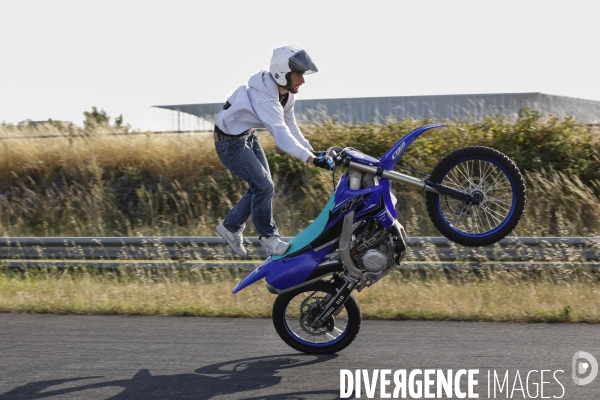 L association SOS Rodéo organise une session sur Bordeaux de Cross-Bitume