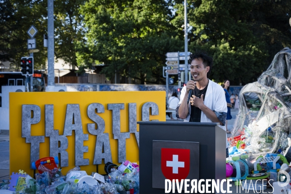 Genève. Inauguration de l’installation “Le fardeau du penseur”