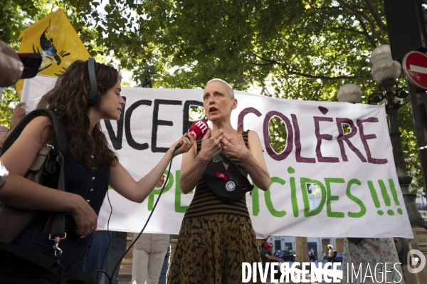 Rassemblement contre la loi Duplomb devant le Conseil constitutionnel