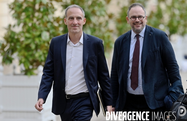 Entretien entre François BAYROU et Raphaël GLUCKSMANN
