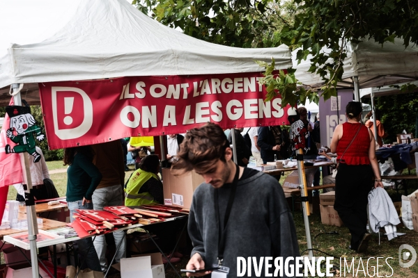 Debout - meeting commun