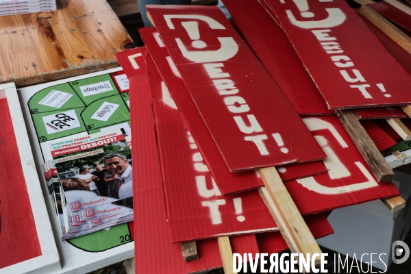 Debout - meeting commun