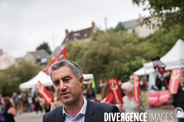 Debout - meeting commun