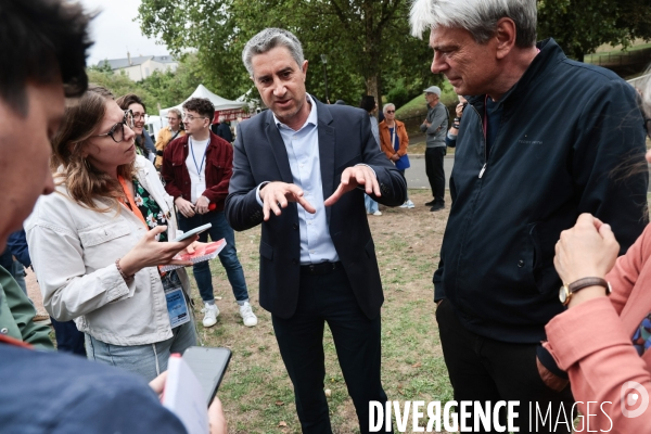 Debout - meeting commun