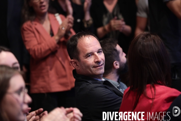 Debout - meeting commun