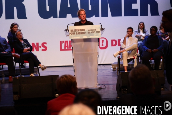 Debout - meeting commun