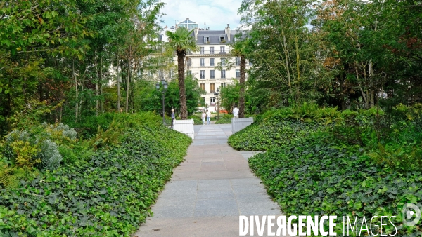 La foret urbaine du parvis de l hotel de ville #02