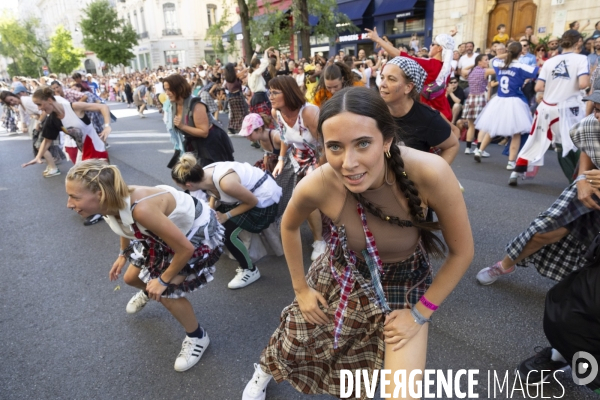 Défilé de la Biennale de la Danse de Lyon