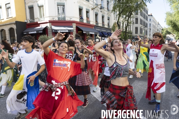 Défilé de la Biennale de la Danse de Lyon