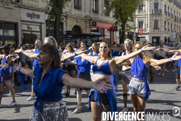 Défilé de la Biennale de la Danse de Lyon