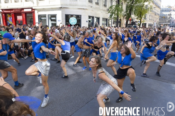 Défilé de la Biennale de la Danse de Lyon