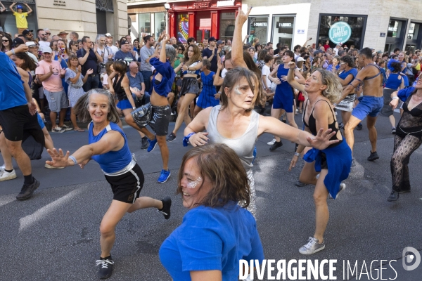 Défilé de la Biennale de la Danse de Lyon