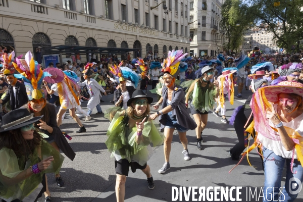 Défilé de la Biennale de la Danse de Lyon