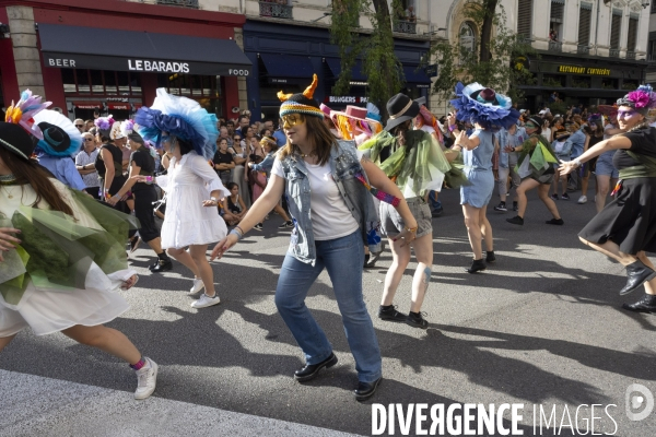 Défilé de la Biennale de la Danse de Lyon