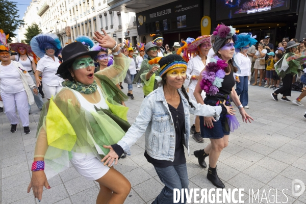 Défilé de la Biennale de la Danse de Lyon