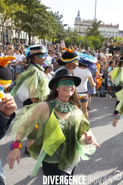 Défilé de la Biennale de la Danse de Lyon