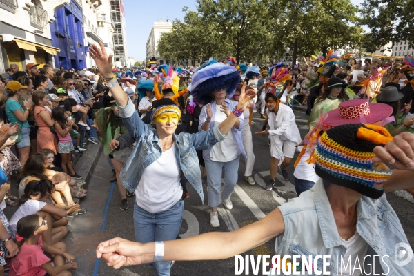 Défilé de la Biennale de la Danse de Lyon