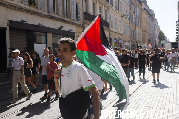 Mouvement  BLOQUONS TOUT  à Marseille