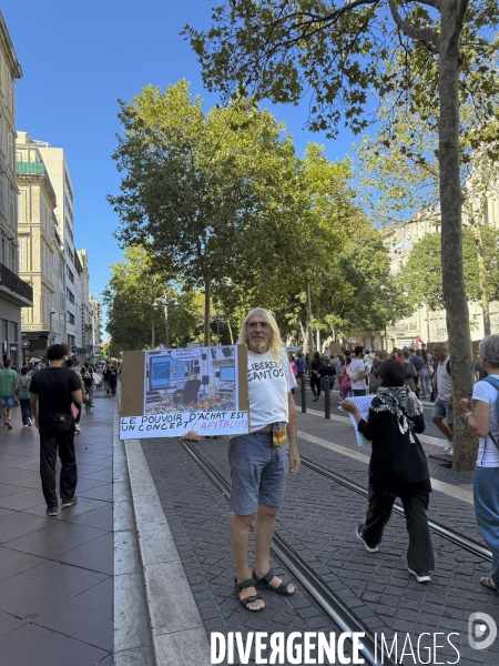 Mouvement  BLOQUONS TOUT  à Marseille