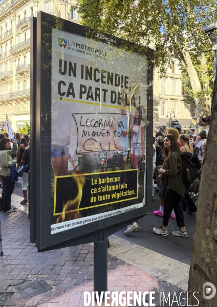 Mouvement  BLOQUONS TOUT  à Marseille