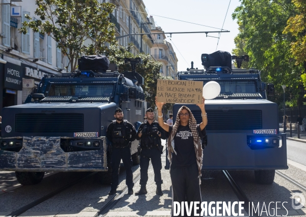Mouvement  BLOQUONS TOUT  à Marseille