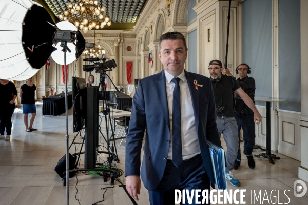 Gaël Perdriau, Maire de St-Etiienne, 1er conseil municipal après sa mise en examen.