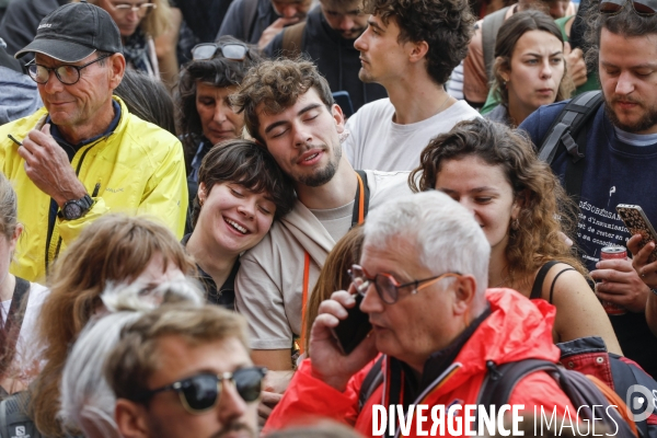 Jeunes à la Fête de l Humanité 2025