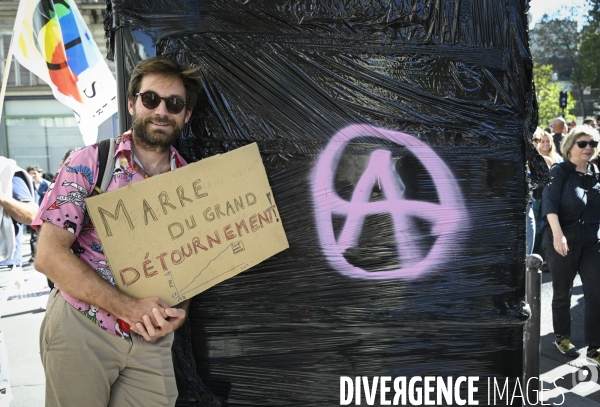 Mobilisation contre le gouvernement Lecornu, à l appel des syndicats le 18 septembre à Paris.