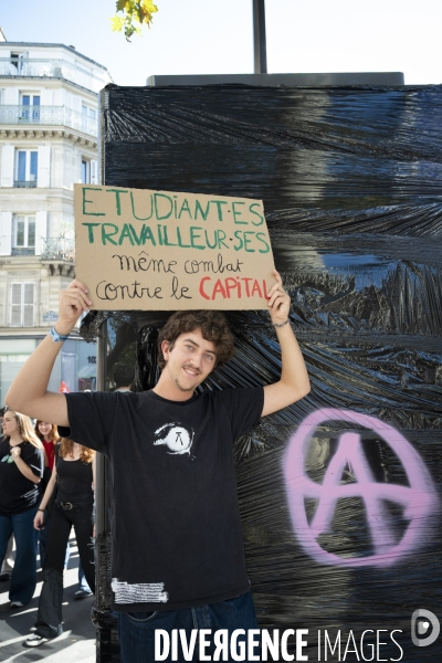 Mobilisation contre le gouvernement Lecornu, à l appel des syndicats le 18 septembre à Paris.