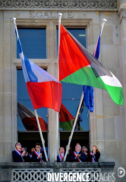 Pavoisement de la mairie de Saint Denis aux couleurs de la Palestine