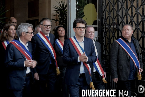 Pavoisement de la mairie de Saint Denis aux couleurs de la Palestine