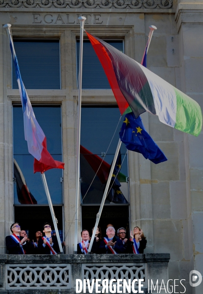 Pavoisement de la mairie de Saint Denis aux couleurs de la Palestine