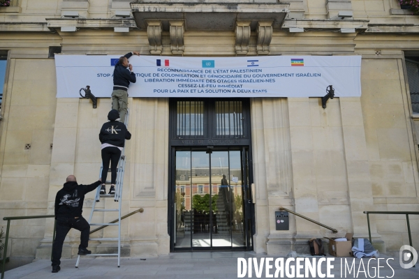 Pavoisement de la mairie de Saint Ouen aux couleurs de la Palestine