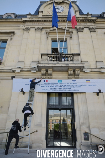 Pavoisement de la mairie de Saint Ouen aux couleurs de la Palestine