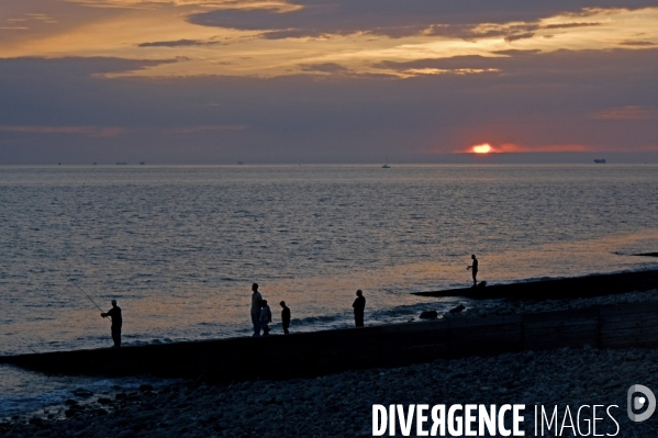 Homme libre, toujours tu chériras la mer !  