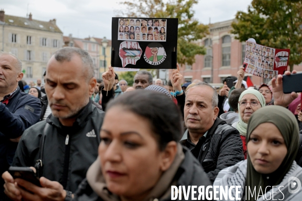 Reconnaissance de la Palestine : Bruno Piriou maire de Corbeil-Essonnes décide de distribuer des drapeaux palestiniens aux habitants