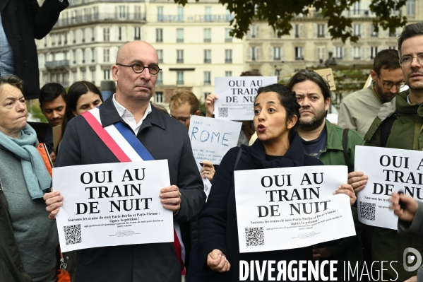 La SNCF dégrade le service des trains de nuits internationaux Paris-Berlin et Paris-Vienne. Le collectif oui aux trains de nuit dénonce.