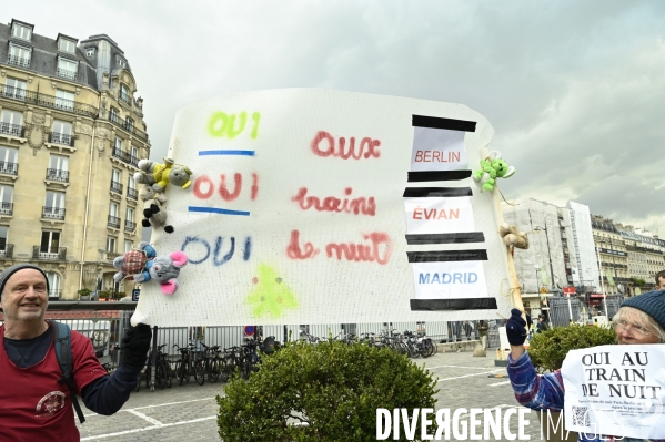 La SNCF dégrade le service des trains de nuits internationaux Paris-Berlin et Paris-Vienne. Le collectif oui aux trains de nuit dénonce.