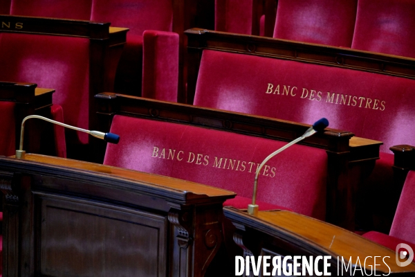 L Hemicycle vide de L Assemblée Nationale