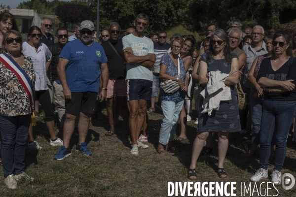 Rassemblement des anciens salariés de la papeterie Lecas à Nersac en Charente