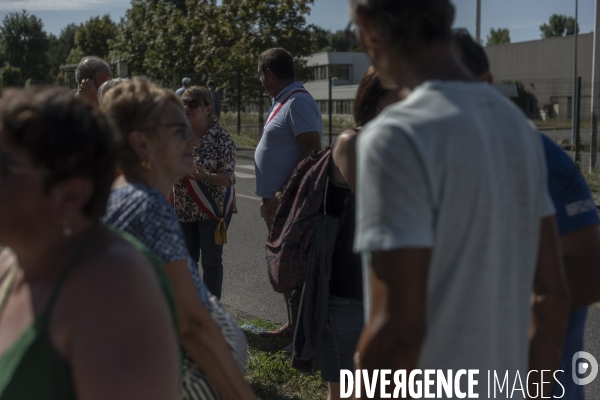 Rassemblement des anciens salariés de la papeterie Lecas à Nersac en Charente